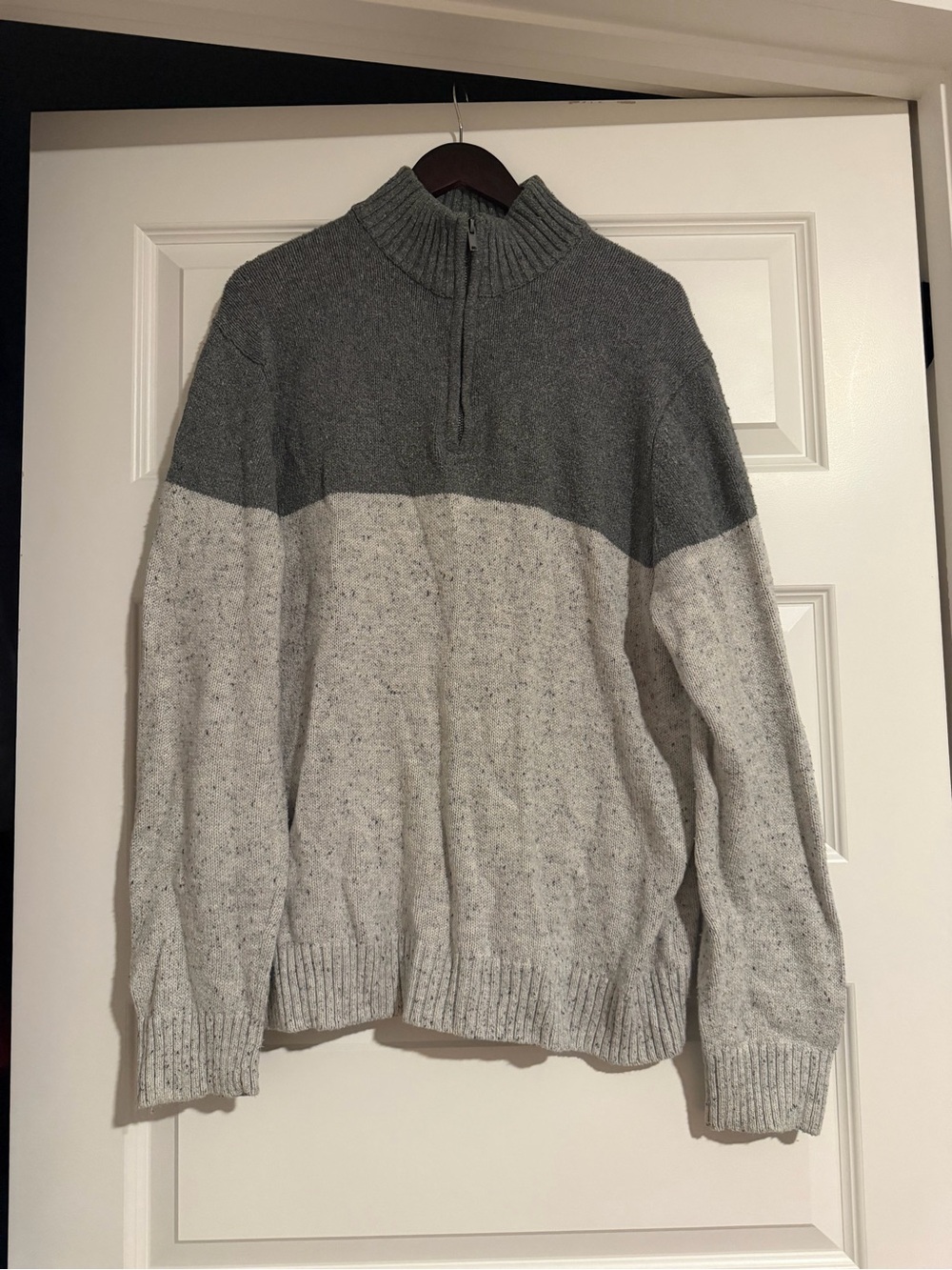 Sonoma Goods for Life gray color-blocked quarter zip sweater, Size XXL